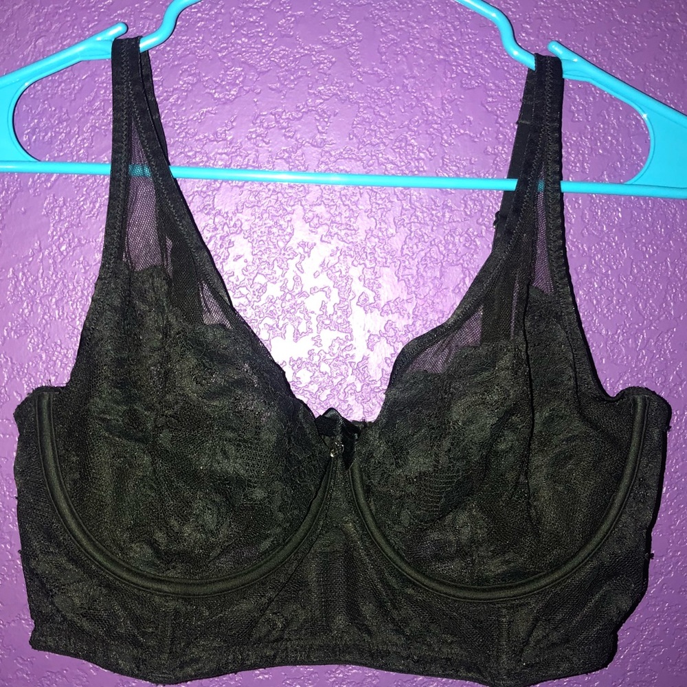 Black lace Victoria secret bra